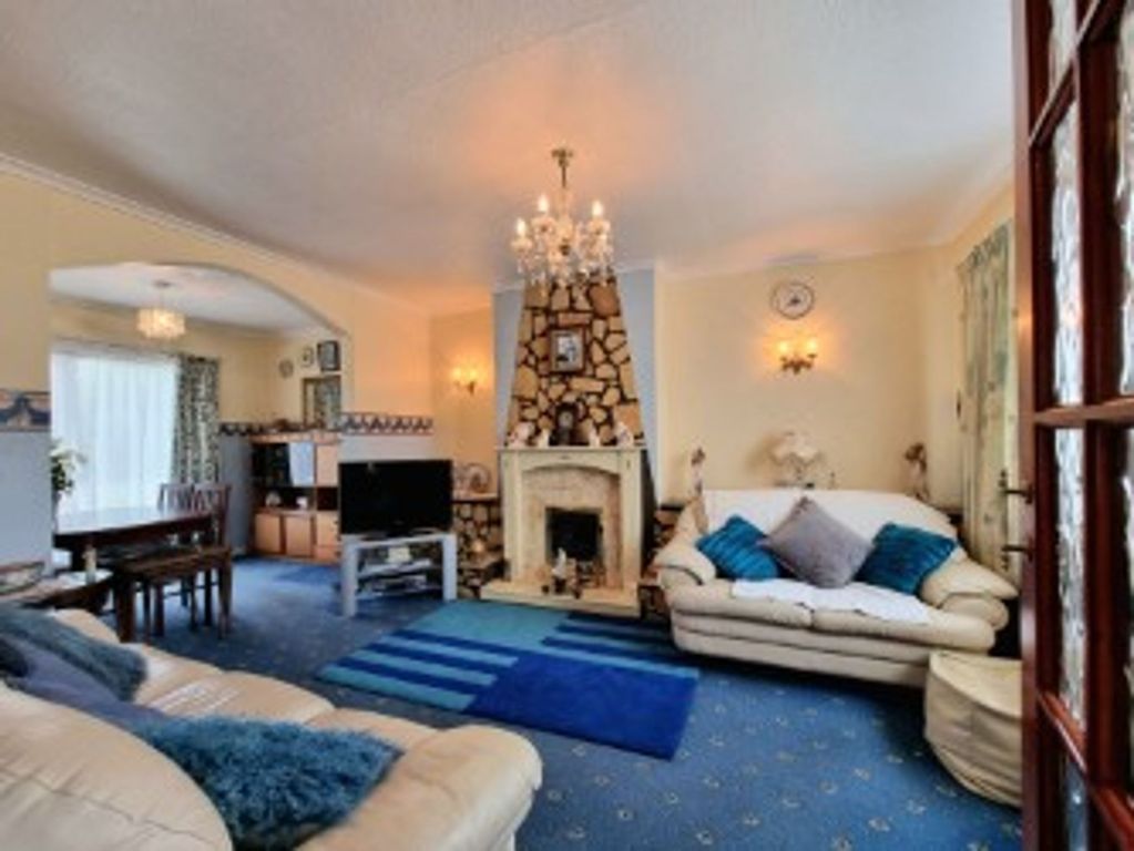 Property photo 2 of 33