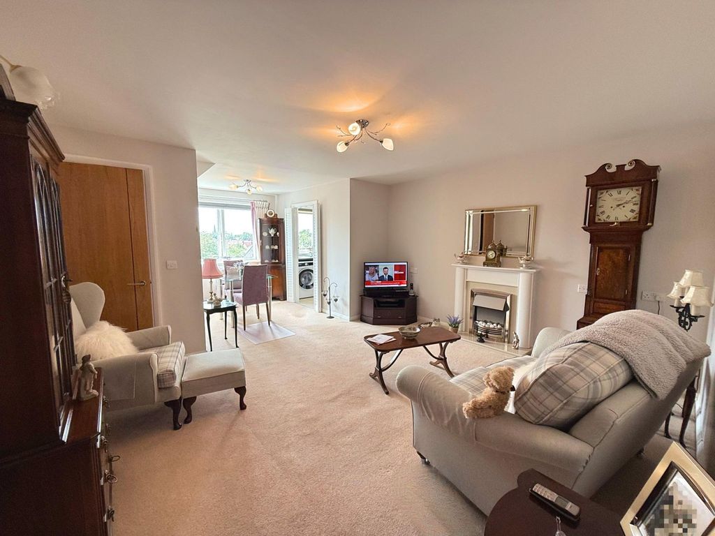 Property photo 2 of 24