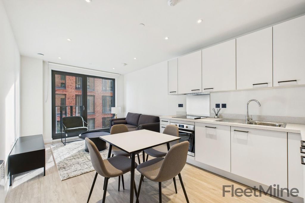 Property photo 2 of 14 Lounge/Dining Room