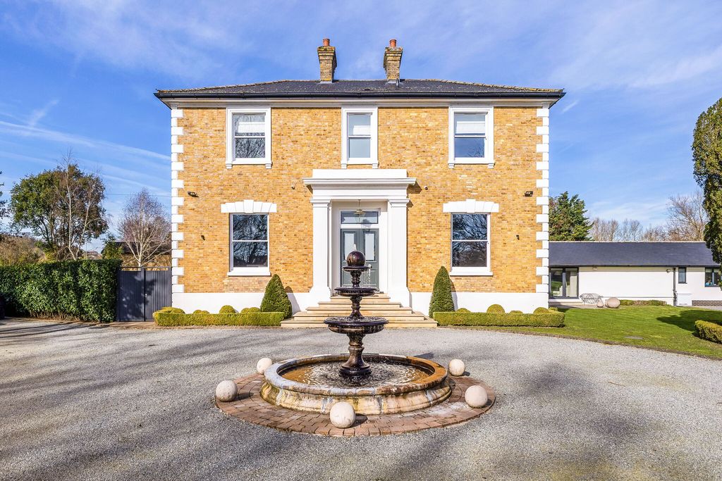 Property photo 1 of 27