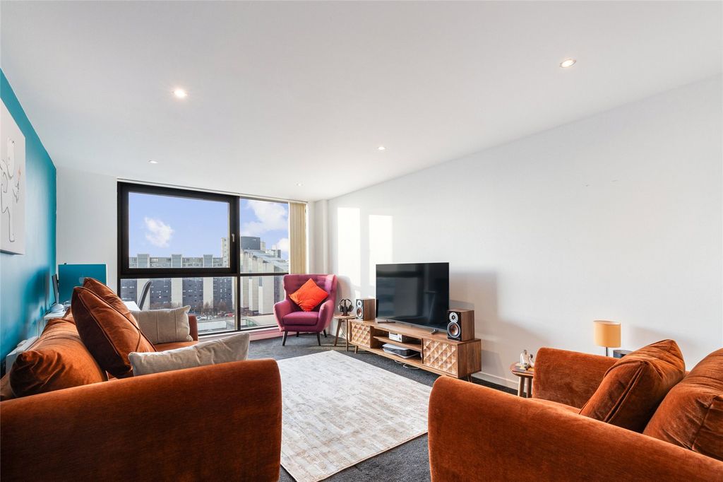 Property photo 2 of 26 Picture No. 22