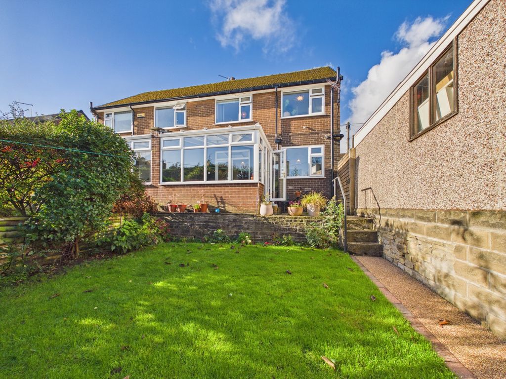 Property photo 2 of 37 Cam02649G0-Pr0094-Still025