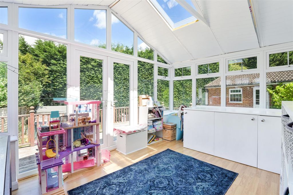 Property photo 2 of 20 Redwood (16).Jpg