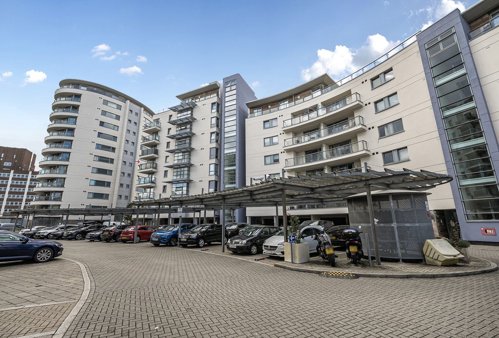 Property photo 1 of 11 1346008-1-68B98c2...