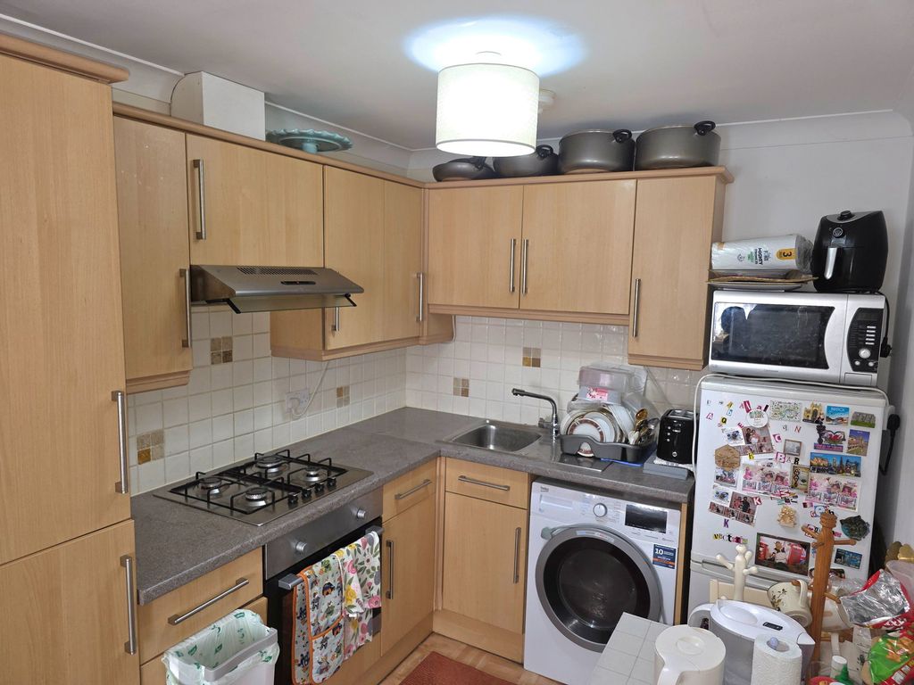 Property photo 2 of 7