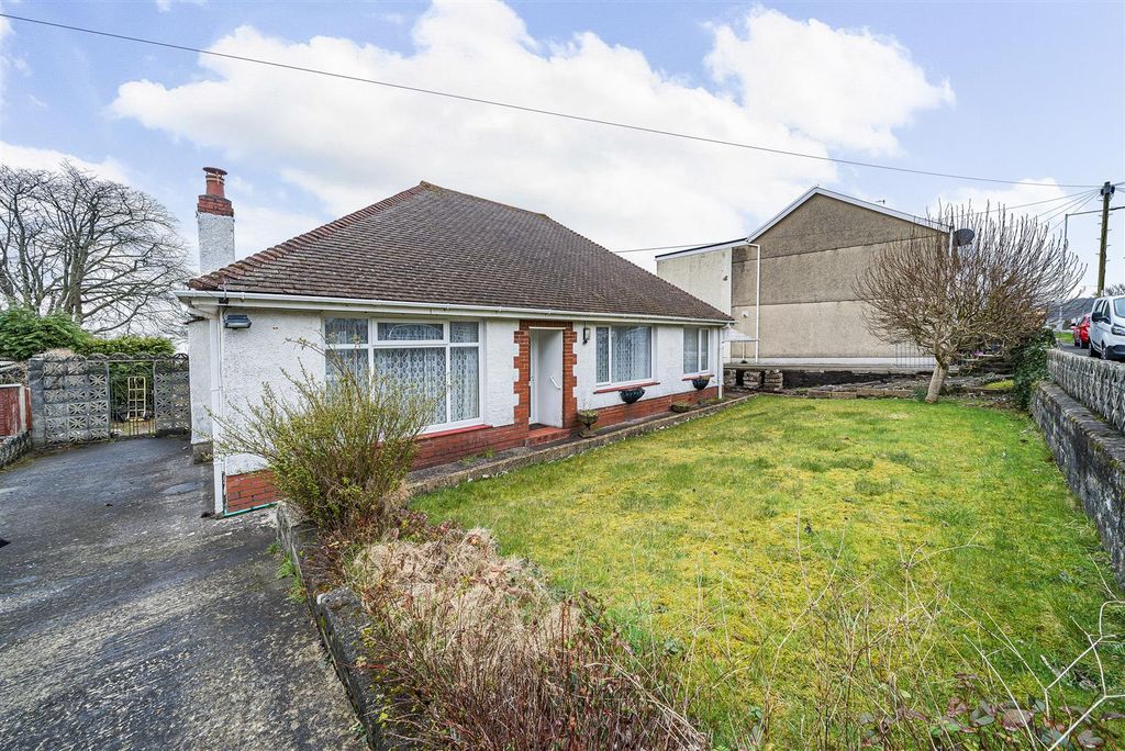 Property photo 1 of 25