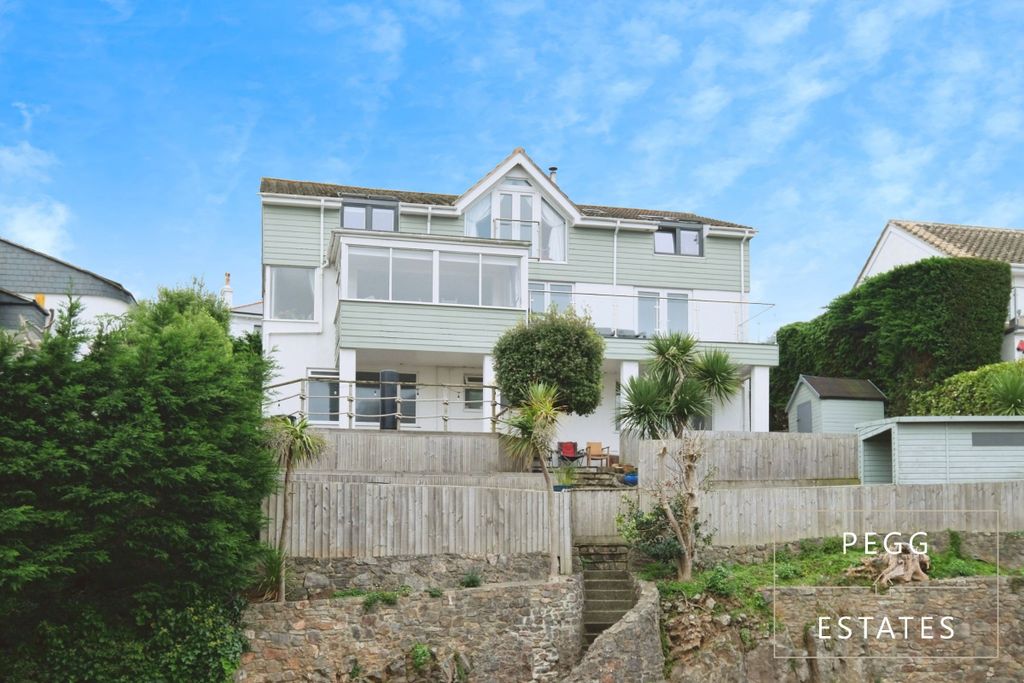 Property photo 1 of 47