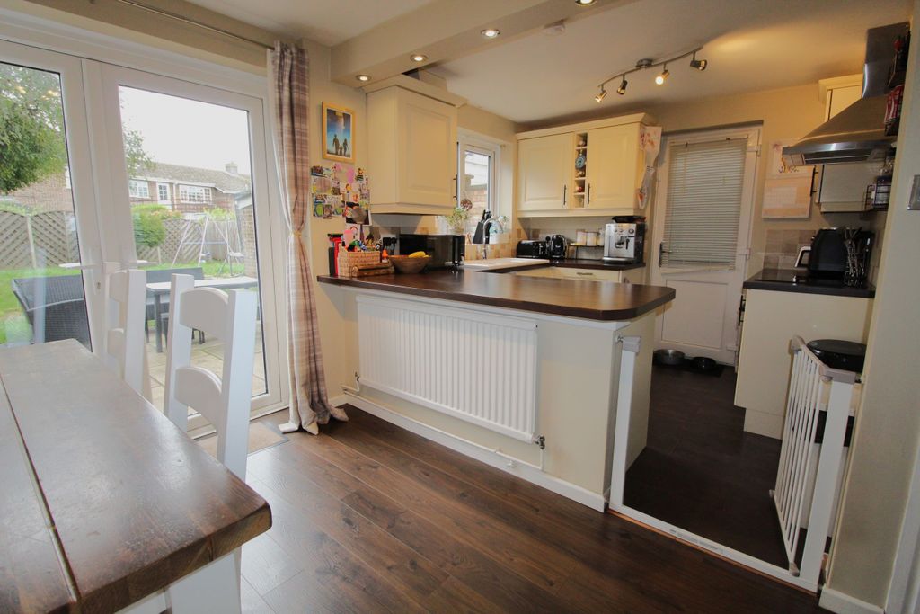 Property photo 3 of 13 Kitchen Diner