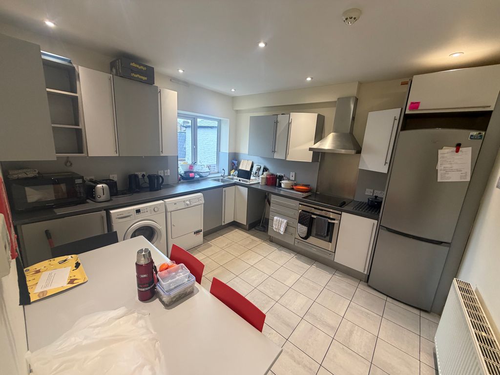 Property photo 3 of 3