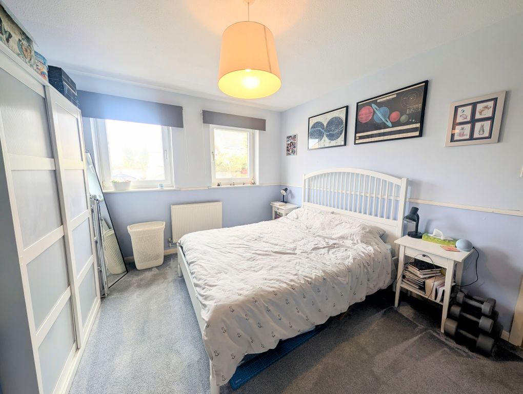 Property photo 3 of 7 Bedroom 1