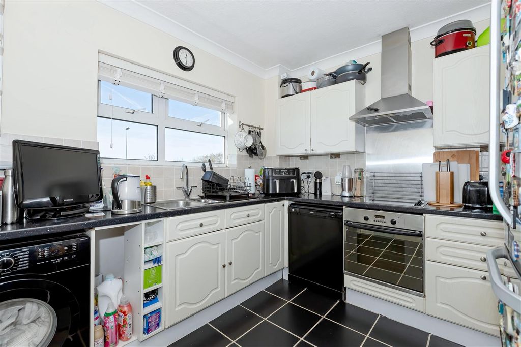 Property photo 3 of 14 Rowan House.Jpg