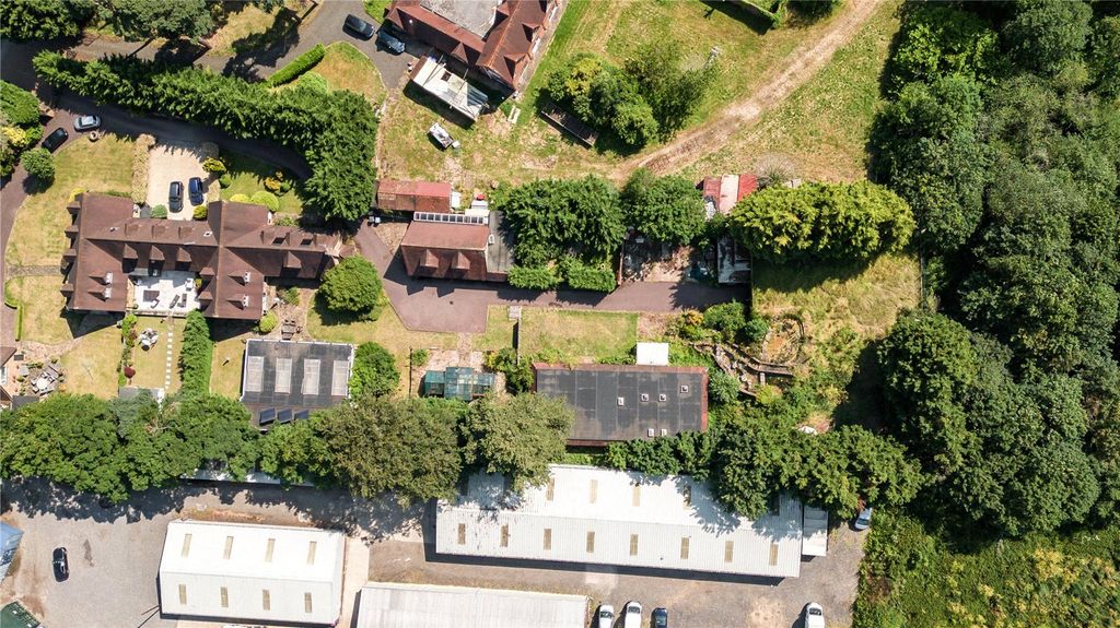 Property photo 1 of 32 Picture No. 01