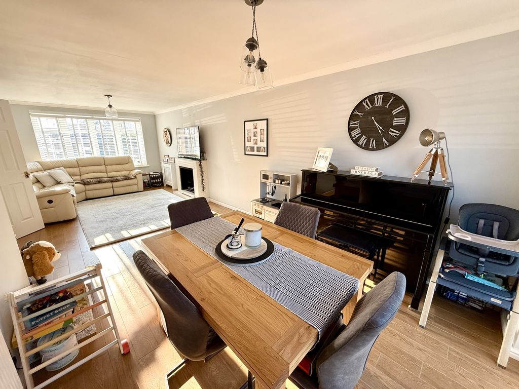 Property photo 3 of 13 Img_7599