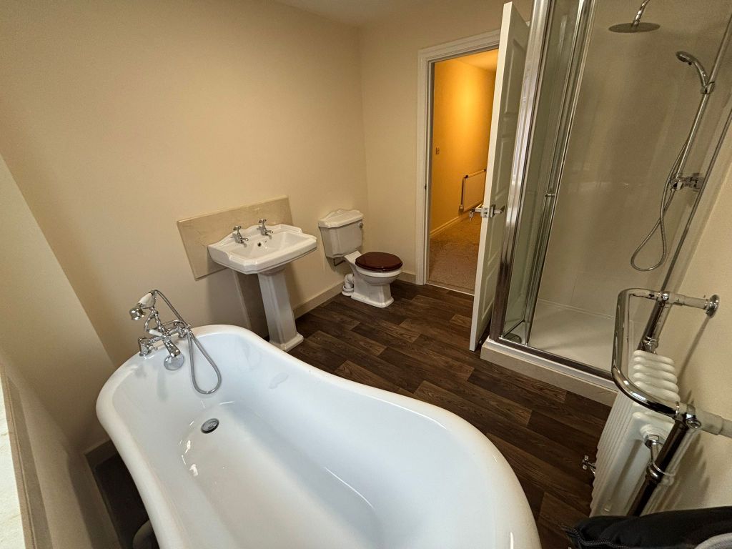 Property photo 2 of 4