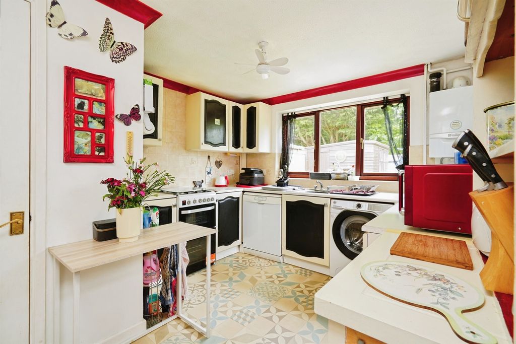 Property photo 2 of 18
