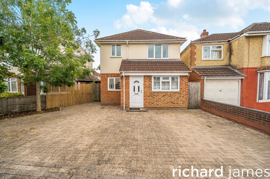 Property photo 1 of 11 A3E15E320ce74Be386F6921c7957625F