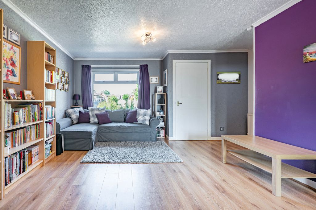 Property photo 3 of 39