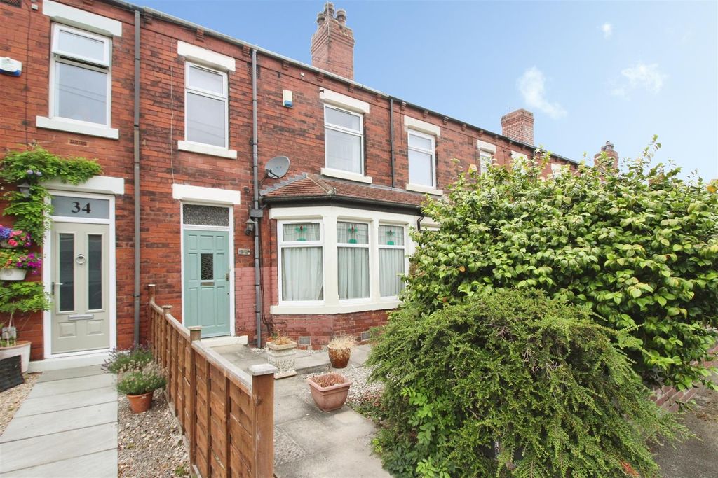 Property photo 1 of 15 Outside