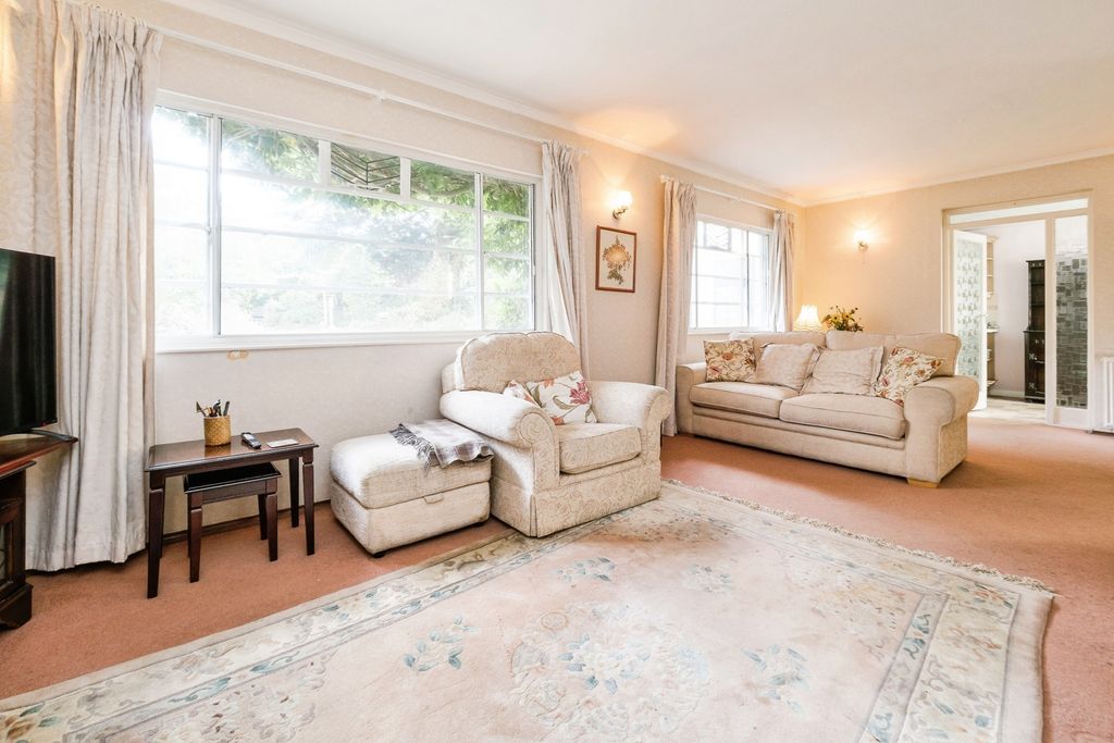 Property photo 3 of 22 Pbox-Img.Jpg