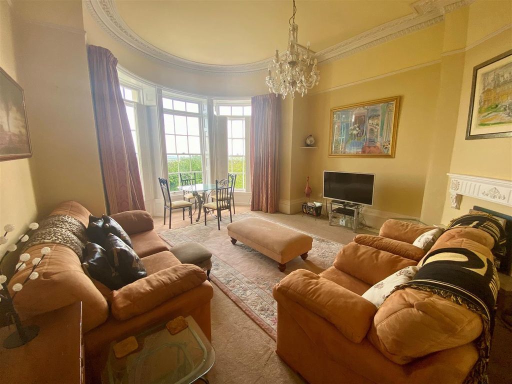 Property photo 2 of 11 Living Room
