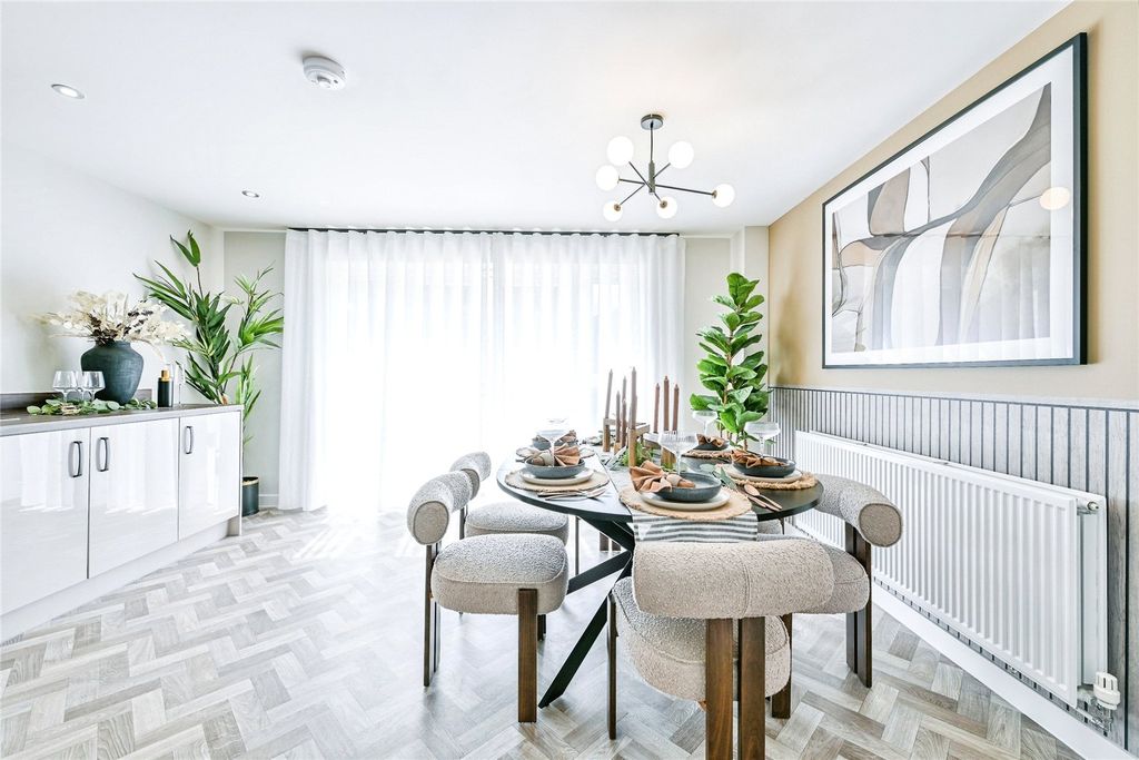 Property photo 3 of 11 Typical Dining