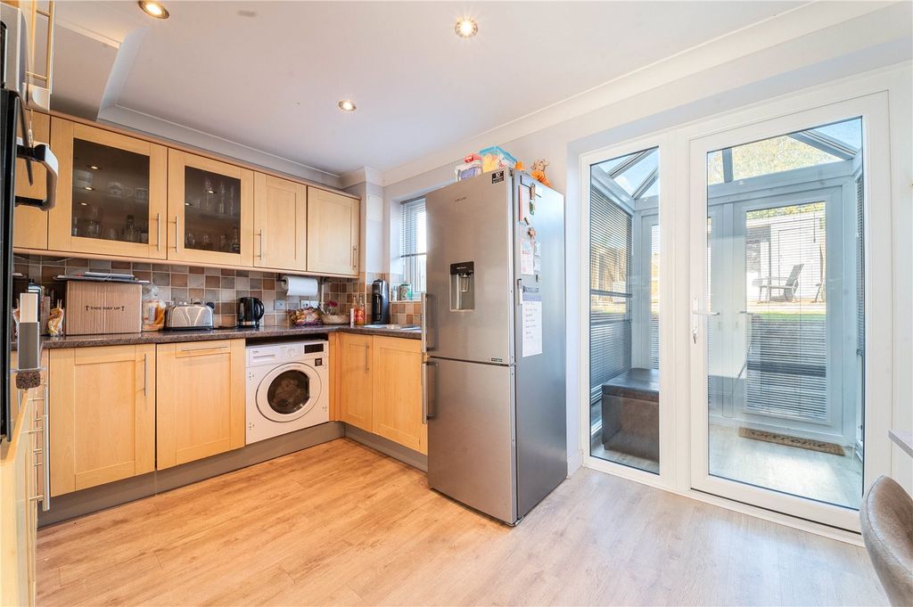 Property photo 3 of 13 Kitchen