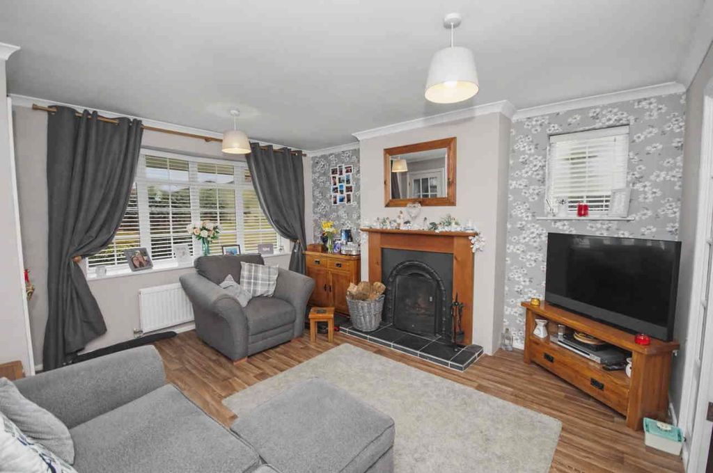 Property photo 3 of 19