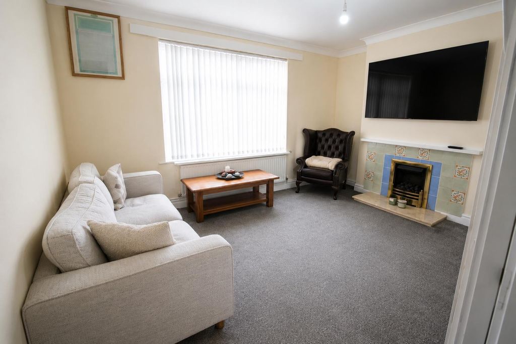 Property photo 3 of 7 D68Ab2Fe-3F6F-43C9-B730-0258B8Fd6838.Png
