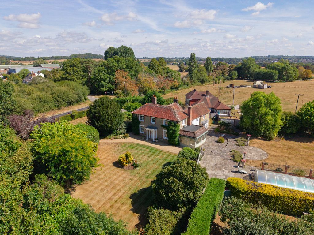 Property photo 1 of 21
