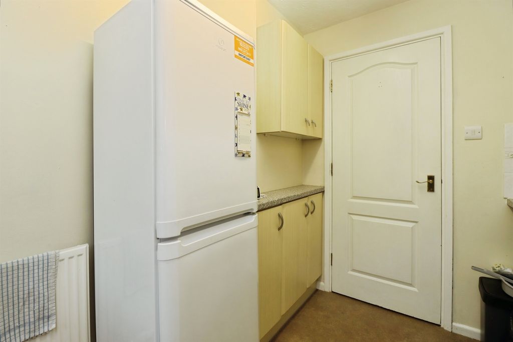 Additional image 12 of 2 bed flat for saleHigh Street, Rothwell, Kettering NN14
