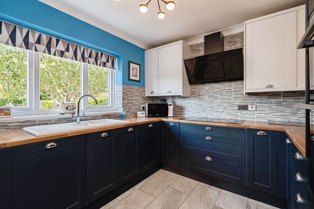 Property photo 2 of 35 Kitchen