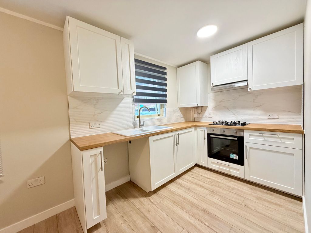 Property photo 2 of 11 Image