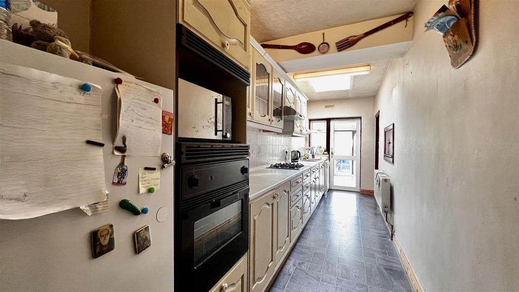 Property photo 2 of 16 Kitchen