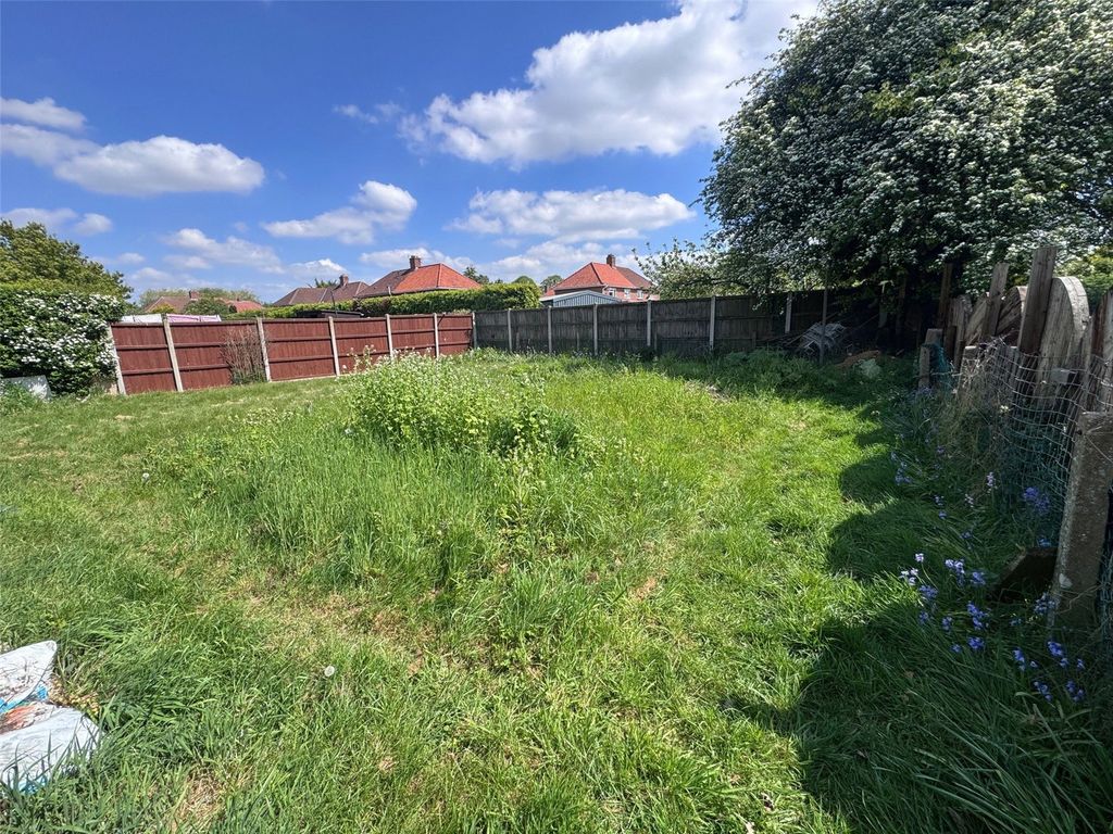 Property photo 2 of 15 Picture No. 17
