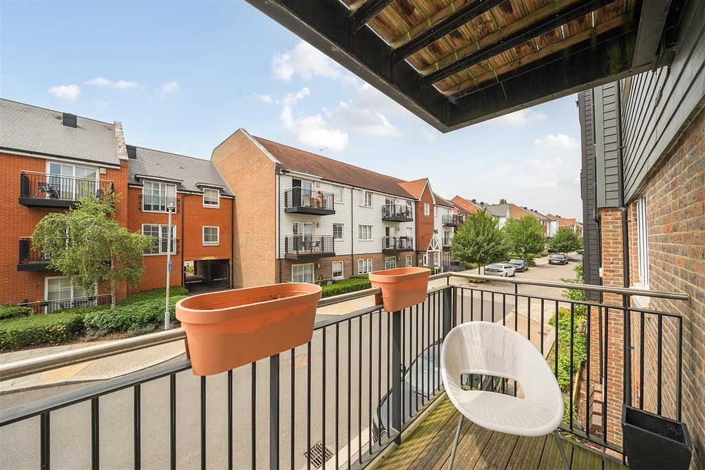 Property photo 3 of 22 Balcony 2.Jpg
