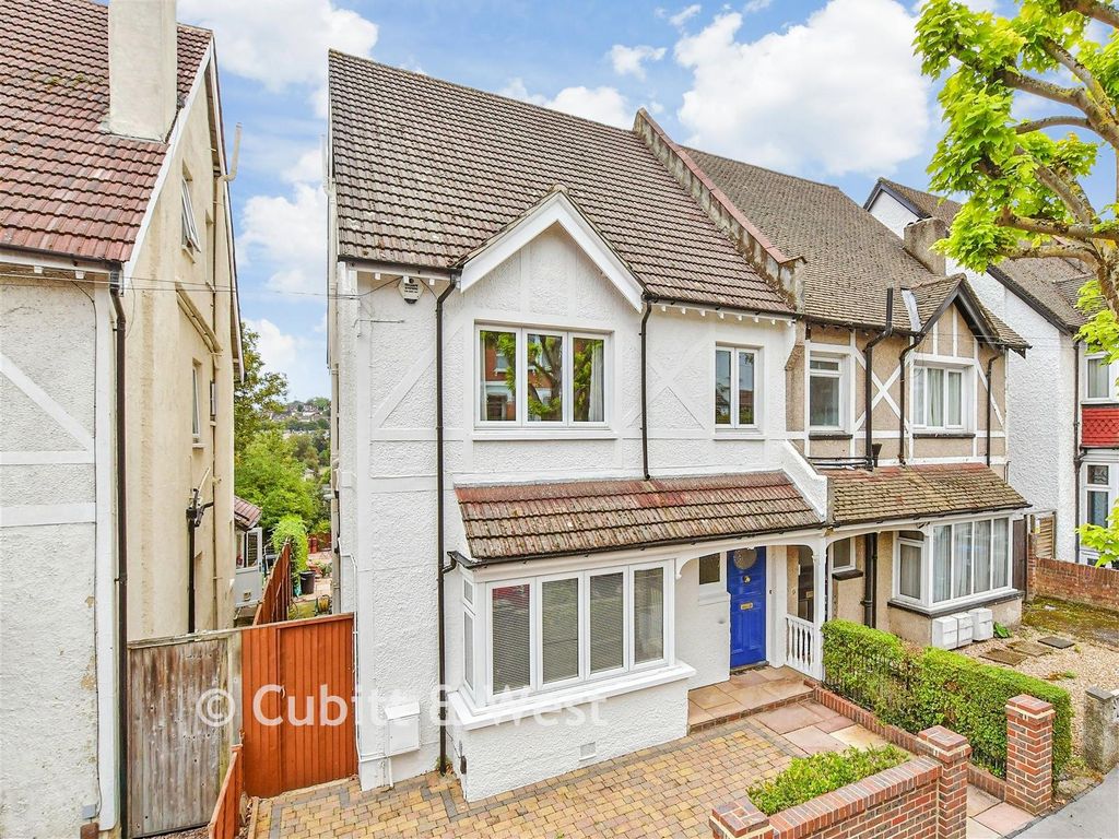 Property photo 1 of 17 External (Web)