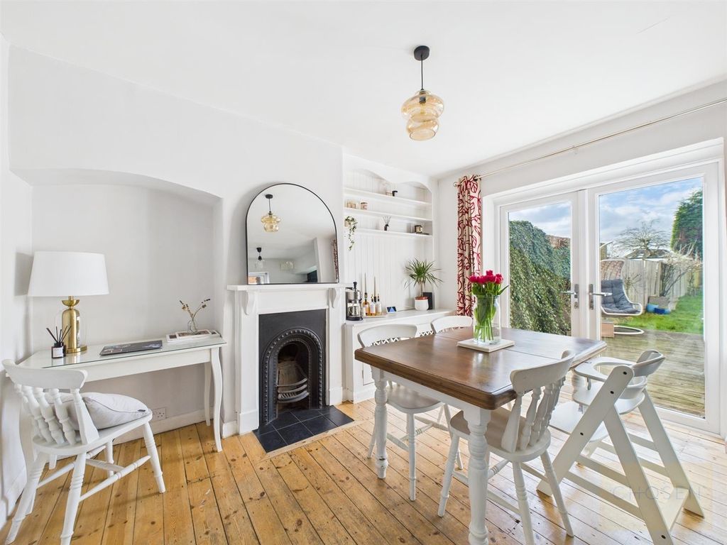 Property photo 3 of 20