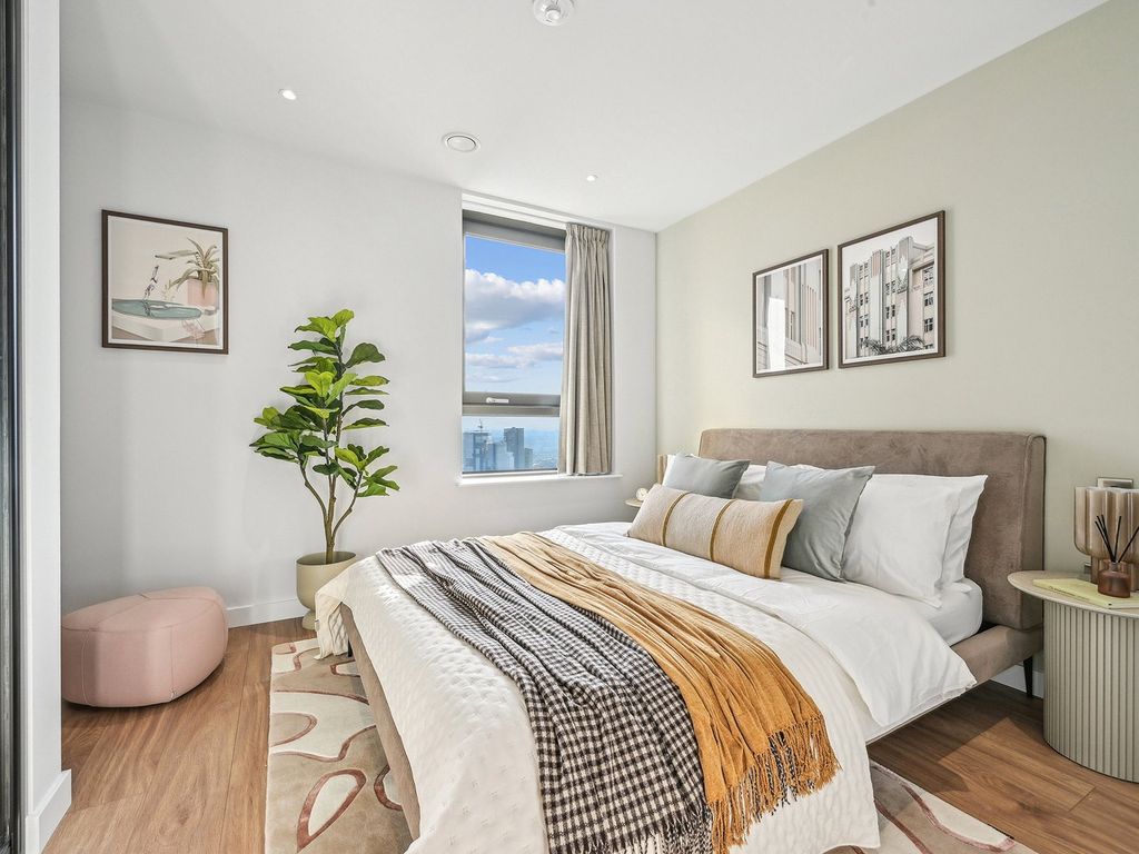 Property photo 2 of 18 Picture No. 11