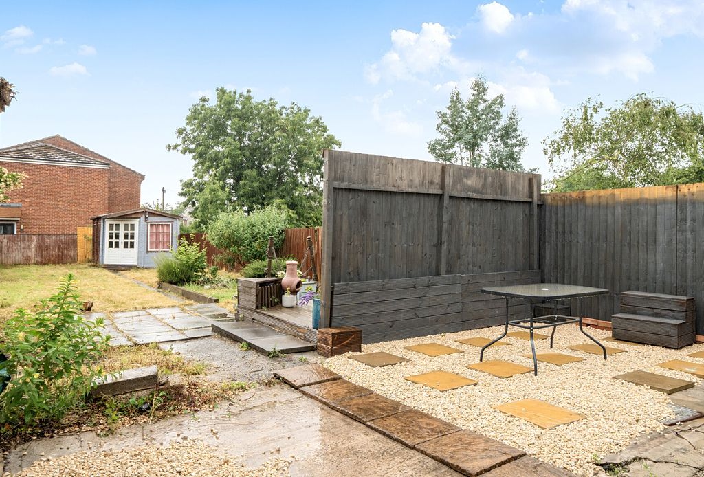 Property photo 2 of 13 1483988-5-6A44277...
