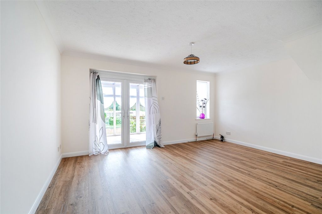 Property photo 2 of 18 Picture No. 20