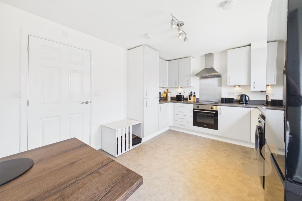 Property photo 3 of 12 Kitchen/Diner
