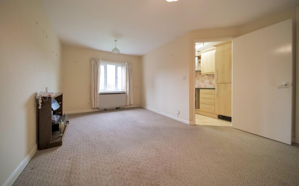 Property photo 3 of 9 Living Room