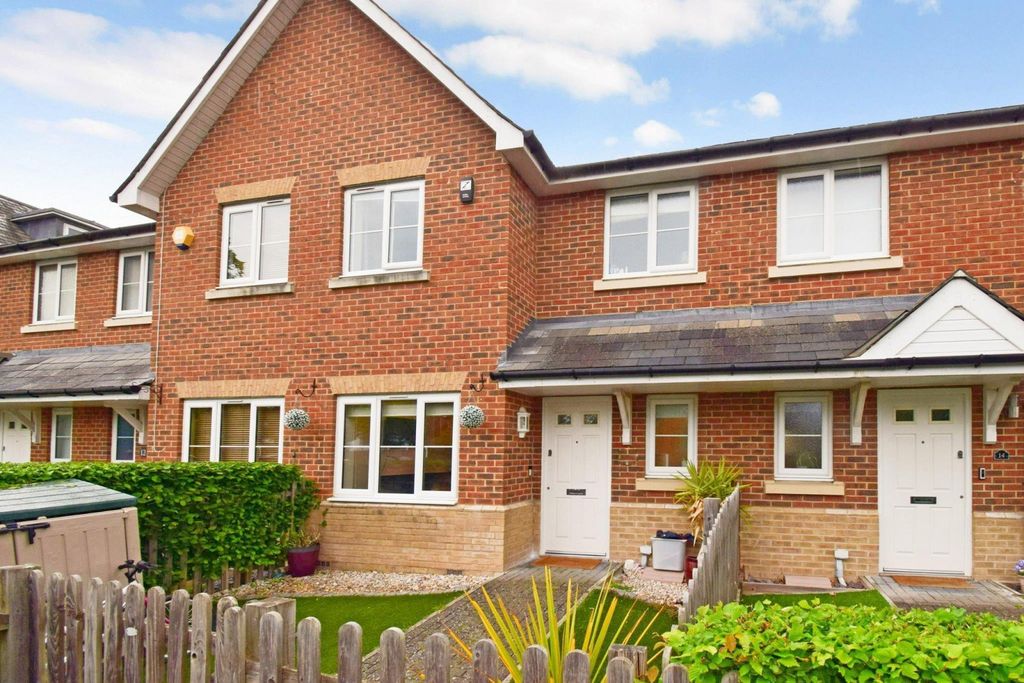 Property photo 1 of 23 Picture No. 28