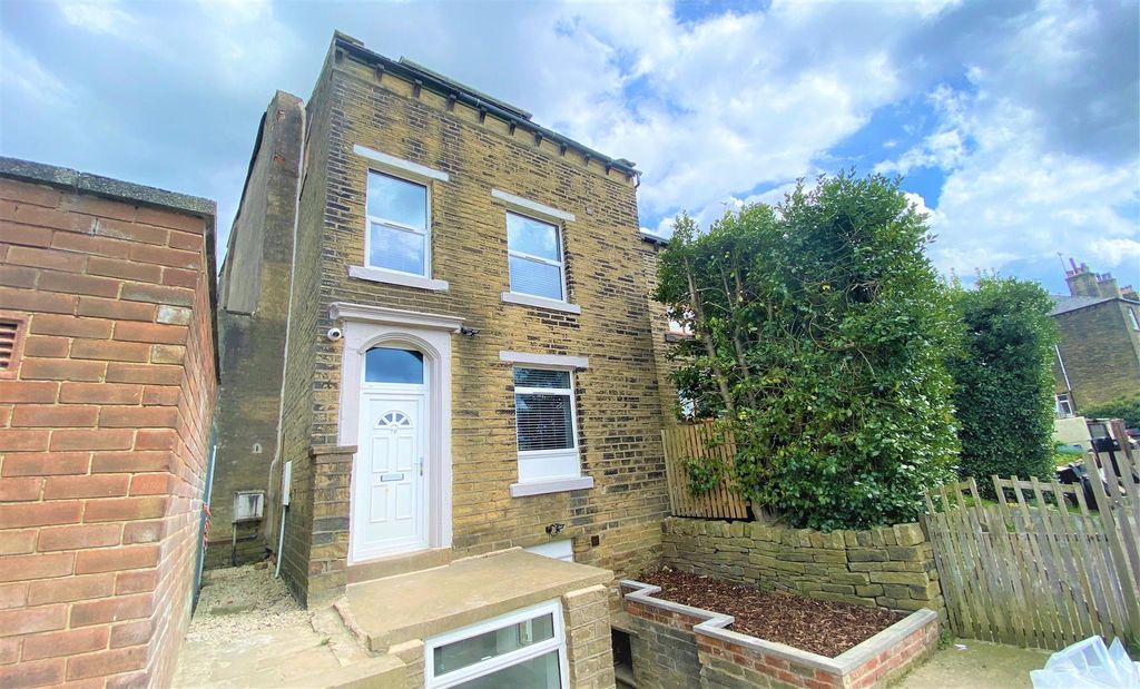 Property photo 1 of 11 Hollins (2).Jpg
