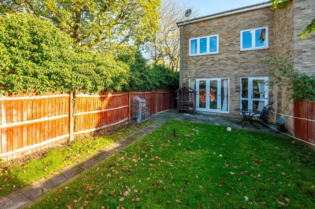 Property photo 3 of 11