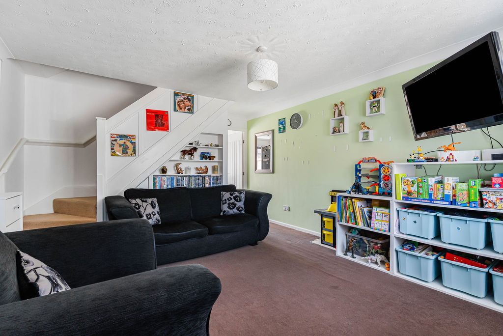 Property photo 3 of 12