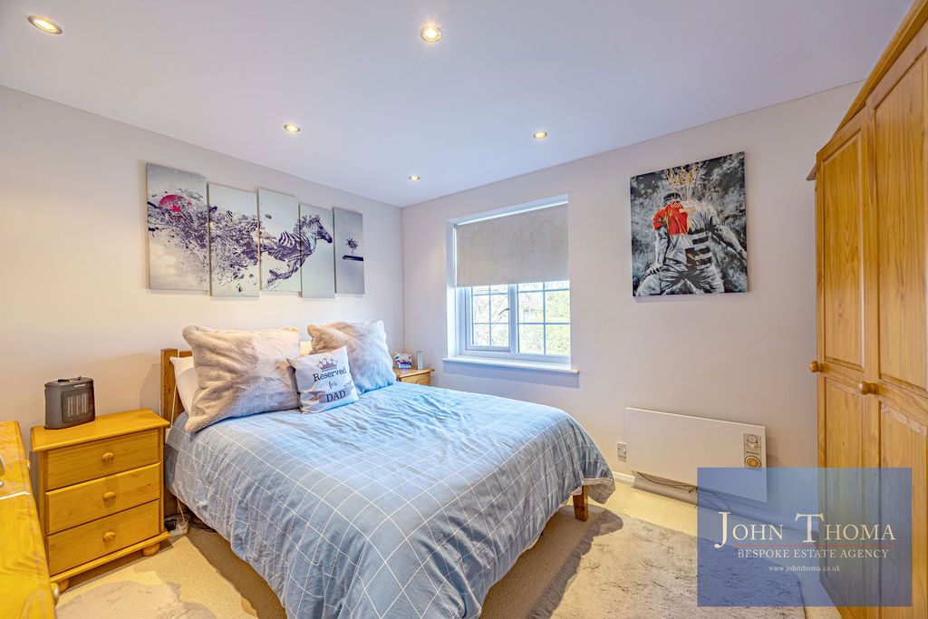 Property photo 3 of 10 Photo 3