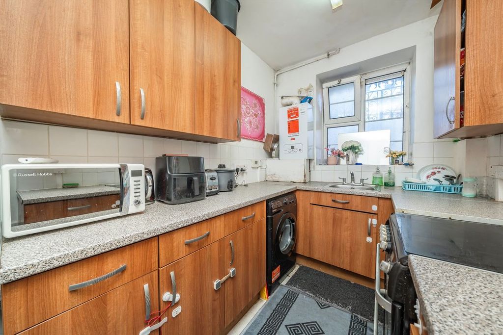 Property photo 3 of 4