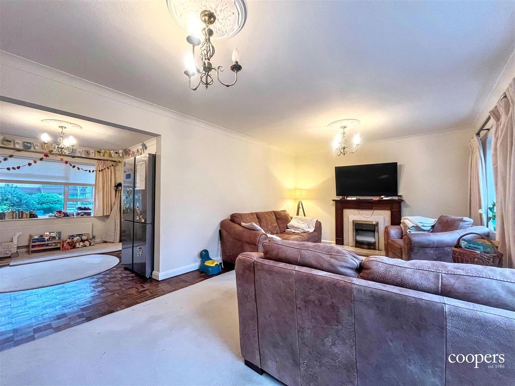 Property photo 2 of 20 Lounge 2 (2).Jpg