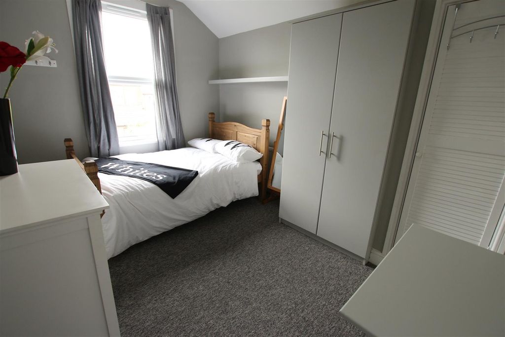 Property photo 1 of 6 142 3.Jpg